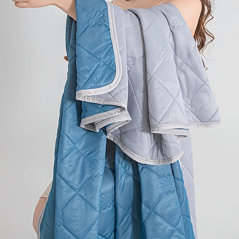 Cooling Summer Blanket for Bed - Lightweight, Breathable ,Easy Care Cooling Blanket For Hot Sleepers Cooling Thin Quilt